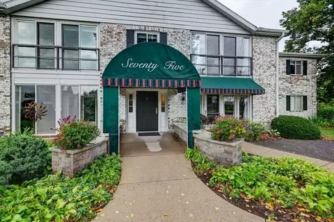 75 Golf Pkwy #H, Madison, WI 53704