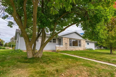322 Luther Dr, Sun Prairie, WI 53590