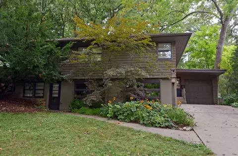 3806 Hillcrest Dr, Madison, WI 53705