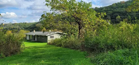 6719 Booth Hollow Rd, Avoca, WI 53506