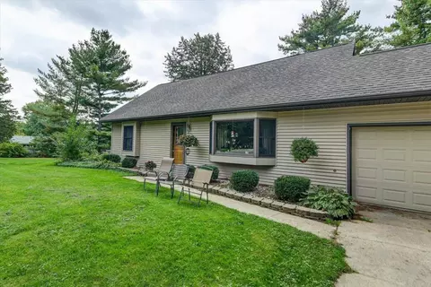 5619 La Buwi Ln, Waunakee, WI 53597