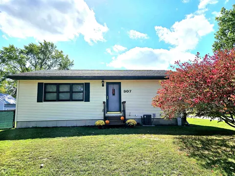 307 W 1st St, Friendship, WI 53934