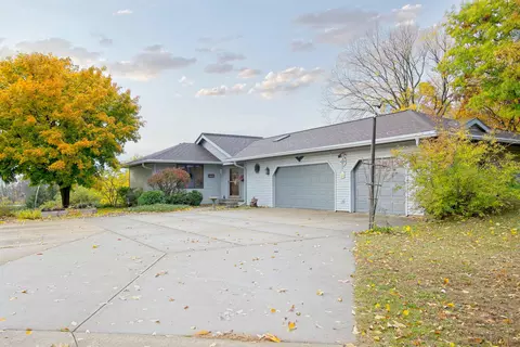 n6781 Donlin Drive, Pardeeville, WI 53954
