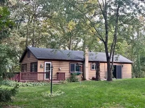 n6774 Lake Drive, Whitewater, WI 53190