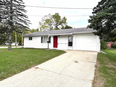108 W 2nd St, Friendship, WI 53934