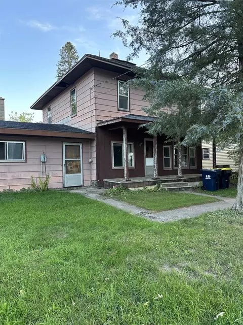 218 W Liberty St, New Lisbon, WI 53950