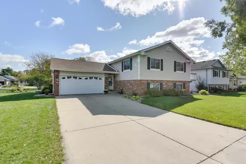 512 Southing Grange, Cottage Grove, WI 53527