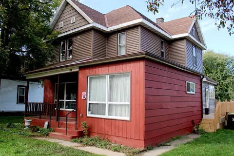 507 Division St, Mauston, WI 53948
