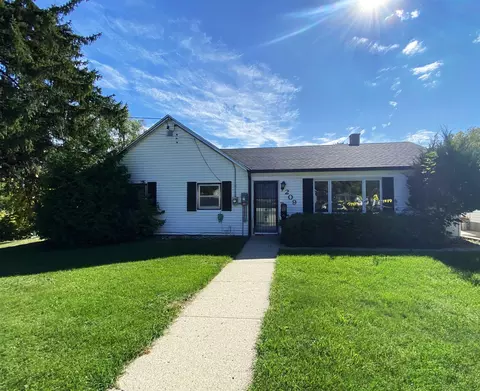 209 Karl St, Beaver Dam, WI 53916