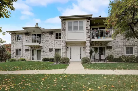 66 Ponwood Cir #G, Madison, WI 53717