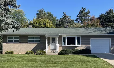 210 S Prairie Ave, Deerfield, WI 53531