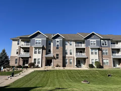 3848 Maple Grove Dr #107, Madison, WI 53719