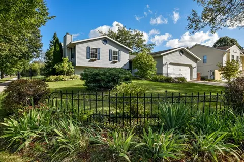 5702 Bellows Cir, Madison, WI 53716