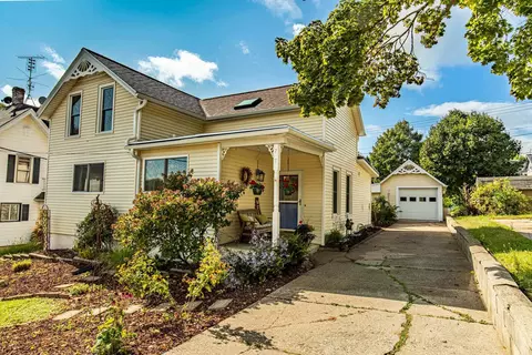 707 2nd St, New Glarus, WI 53574