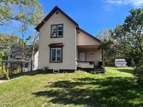 229 S Dewey Ave, Reedsburg, WI 53959
