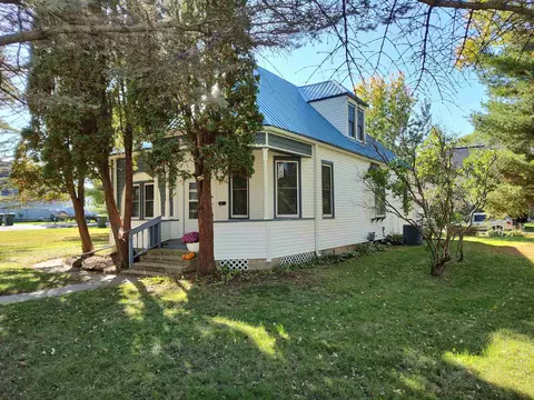 1400 Mound St, Boscobel, WI 53805