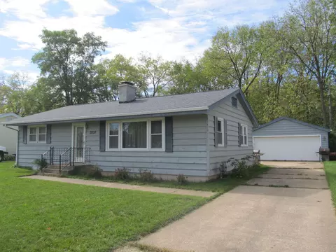 2032 S Genevieve Ct, Beloit, WI 53511