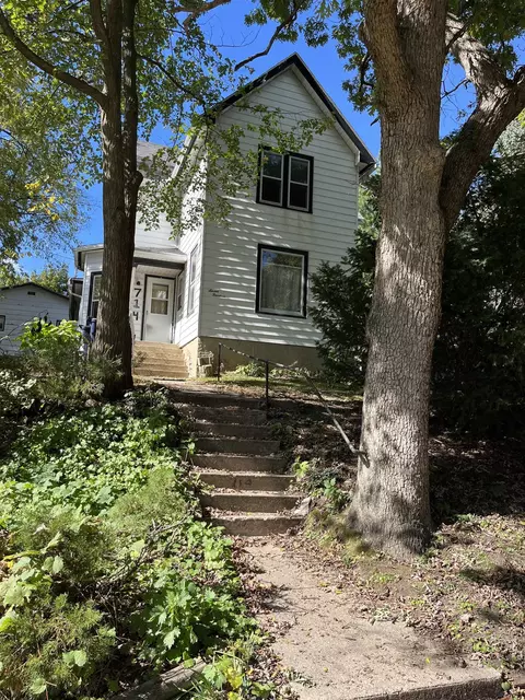 714 Logan St, Janesville, WI 53545