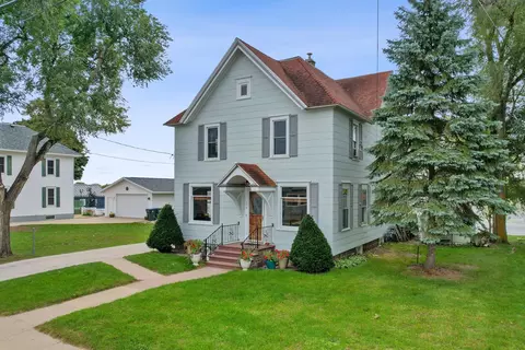 254 Lake Ave, Montello, WI 53949