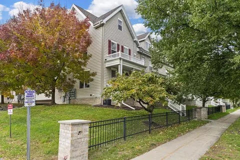 2761 Crinkle Root Dr, Fitchburg, WI 53711