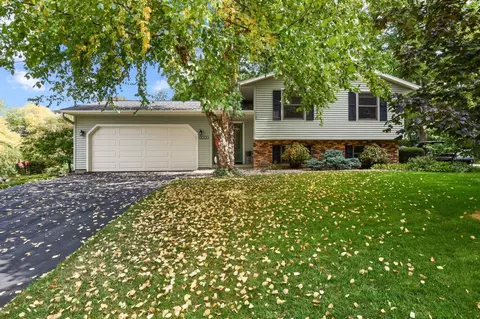 1999 Shafer Dr, Fitchburg, WI 53711