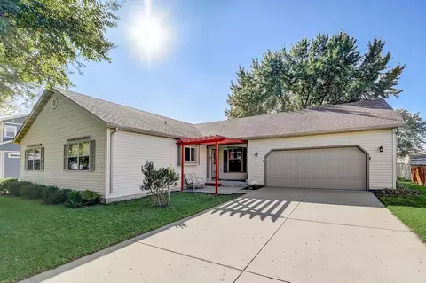 1909 Edon Dr, Janesville, WI 53546