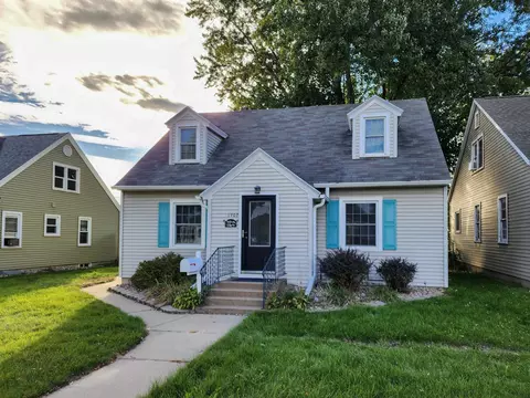 1707 Mclean Ave, Tomah, WI 54660