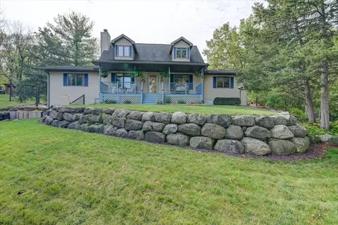 w7449 Drake Road, Poynette, WI 53955