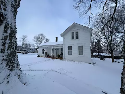 187 Garden St, Sharon, WI 53585