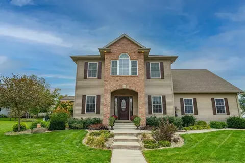 2075 Stonehaven Dr, Sun Prairie, WI 53590