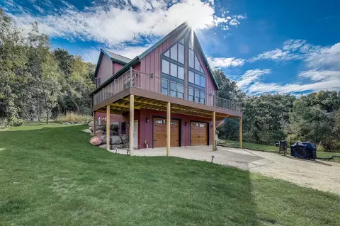 w10411 County Road Cs, Poynette, WI 53955