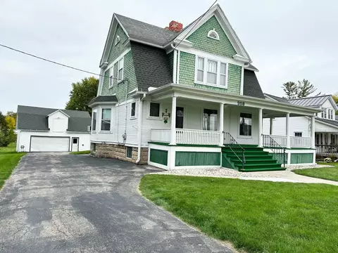 203 Mill St, Fox Lake, WI 53933