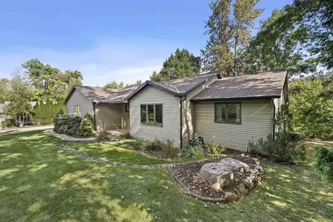 n4955 Woodlawn Terrace, Poynette, WI 53955
