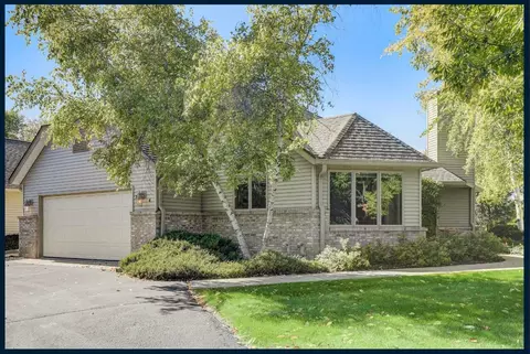 250 Indian Mound Pkwy #4, Whitewater, WI 53190