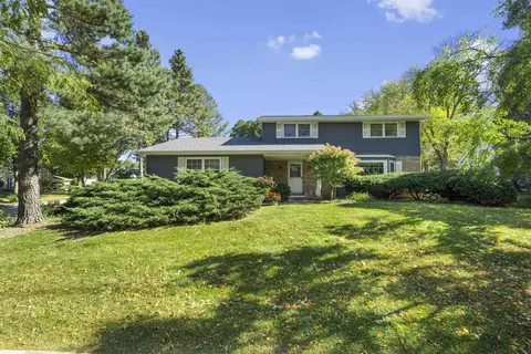 1 Mt Rainier Ln, Madison, WI 53705