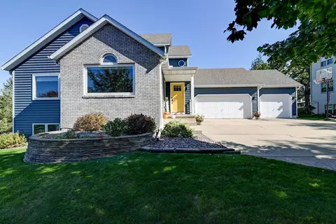 1251 Mcmahon Dr, Sun Prairie, WI 53590