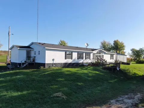 S384a & S386 Young Road, Elroy, WI 53929