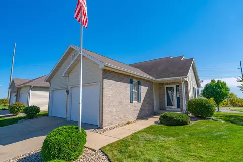 9 Vicksburg Ct, Madison, WI 53718