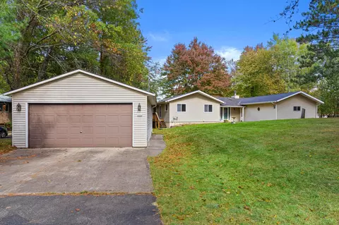 1050 E Queens Way, Nekoosa, WI 54457