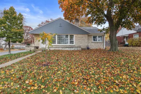 3176 N 92nd St, Milwaukee, WI 53222