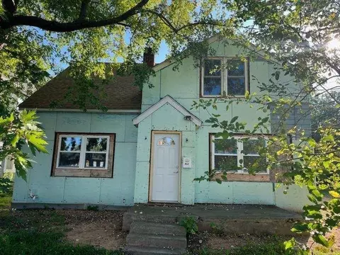 822 W State St, Mauston, WI 53948