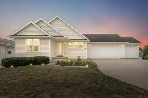 659 Campion Ct, Evansville, WI 53536