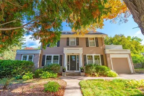 1105 Waban Hl, Madison, WI 53711