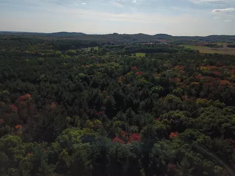 27 North Sunset Drive, Wisconsin Dells, WI 53965