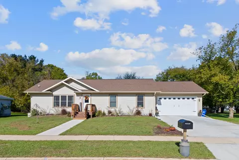 508 Savannah Trl, Pardeeville, WI 53954