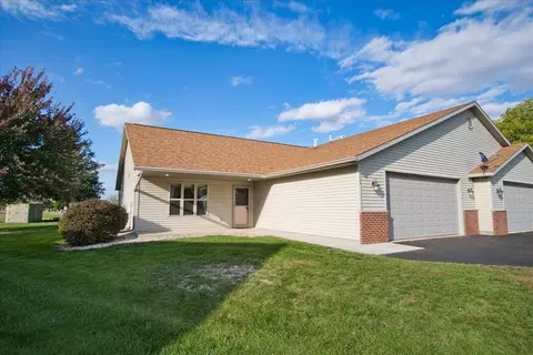 553 Ronald Lee Cir, Rio, WI 53960