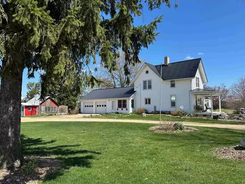 974 County Road B, Cambridge, WI 53523