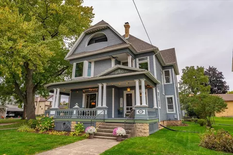 152 S Birdsey St, Columbus, WI 53925