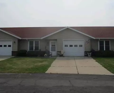 565 Lemon Arbor Dr, Evansville, WI 53536