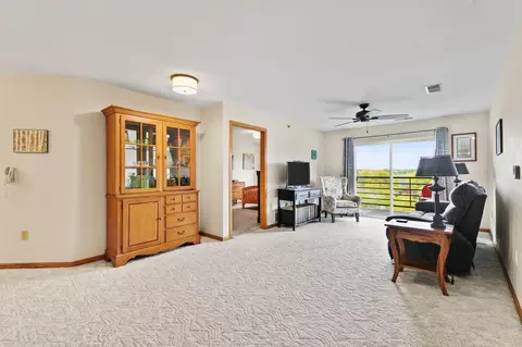 102 Prairie Heights Dr #311, Verona, WI 53593